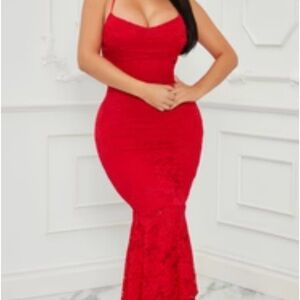 Elegant Red Lace Evening Gown